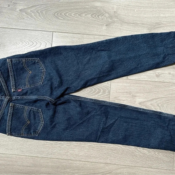 LEVI’S 70’ high waisted slim straight leg jeans!  BRAND NEW without tags - Picture 3 of 4